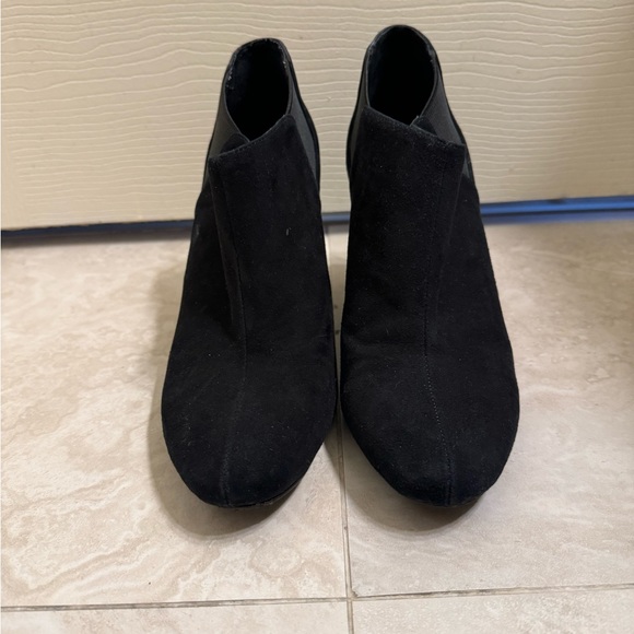 Vince Camuto Wedge Heels - Picture 4 of 5